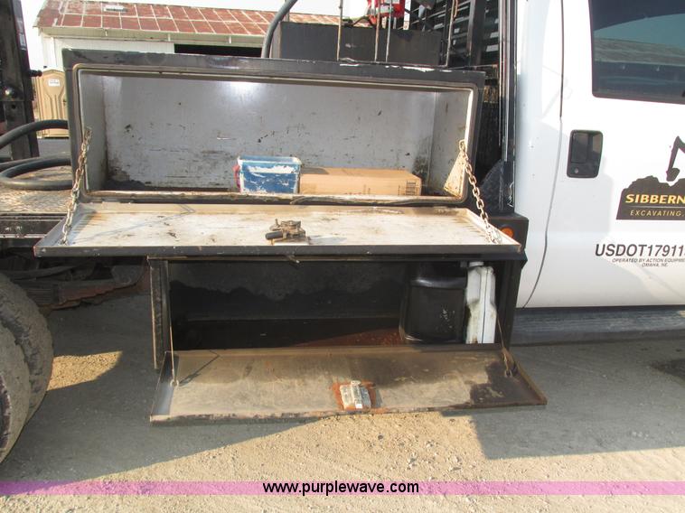 image for item H1191 1999 Ford F450 Super Duty flatbed truck