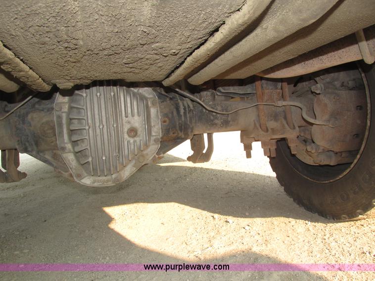 image for item H1191 1999 Ford F450 Super Duty flatbed truck