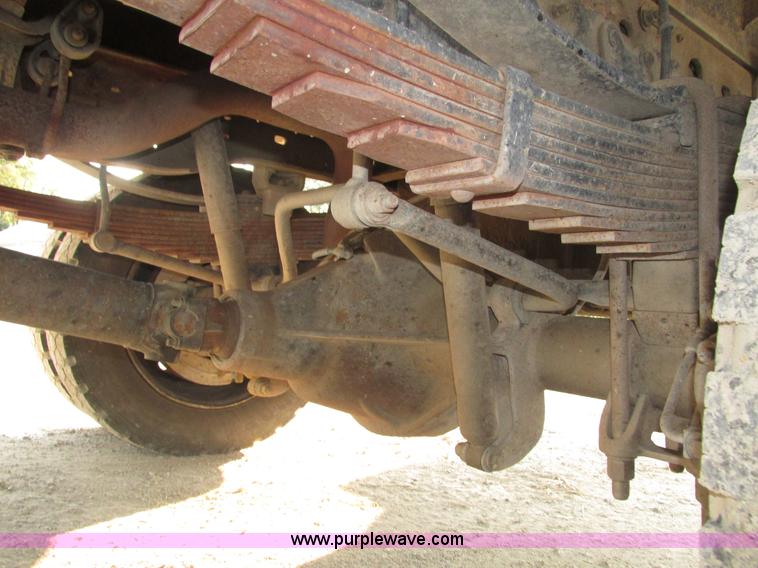 image for item H1191 1999 Ford F450 Super Duty flatbed truck