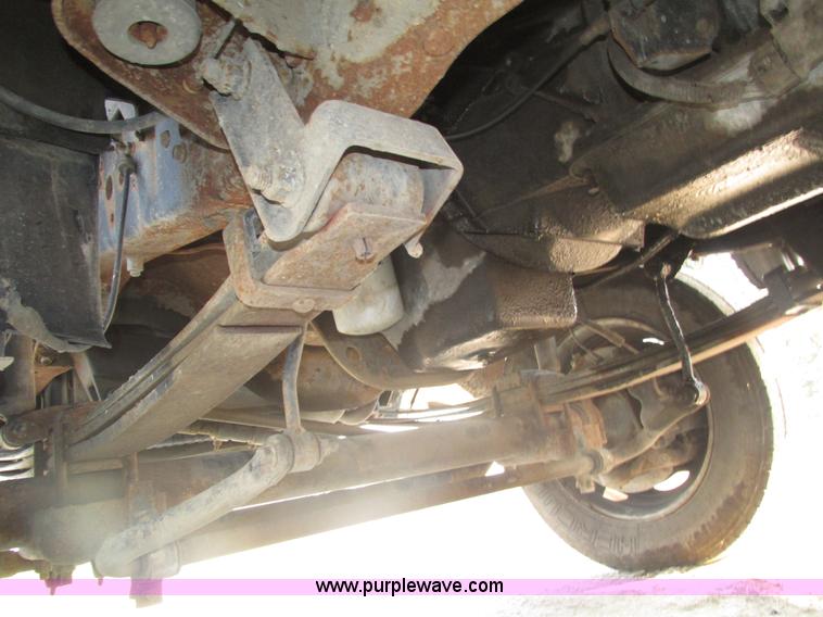 image for item H1191 1999 Ford F450 Super Duty flatbed truck