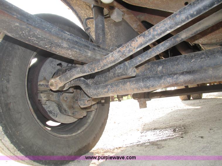 image for item H1191 1999 Ford F450 Super Duty flatbed truck