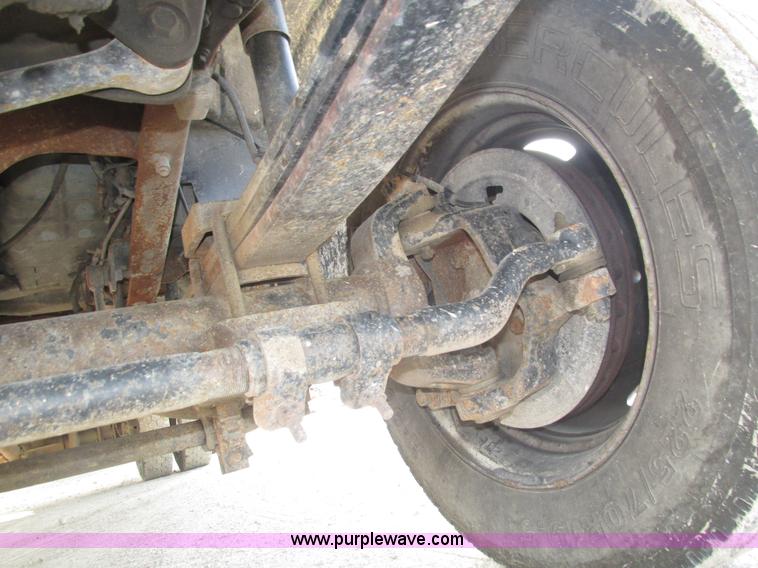 image for item H1191 1999 Ford F450 Super Duty flatbed truck