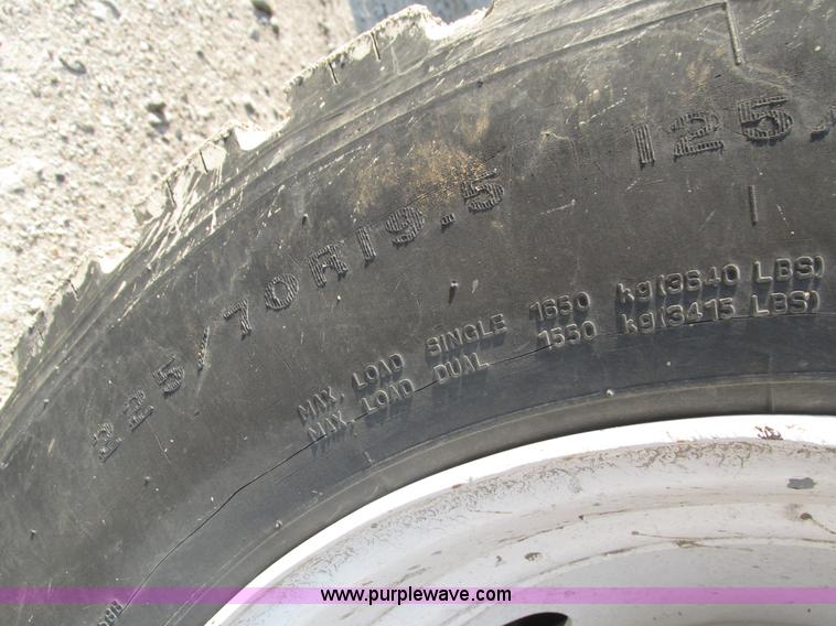 image for item H1191 1999 Ford F450 Super Duty flatbed truck