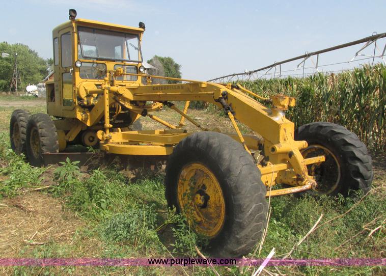 image for item H1215 1952 Caterpillar 112 ridgid frame motor grader