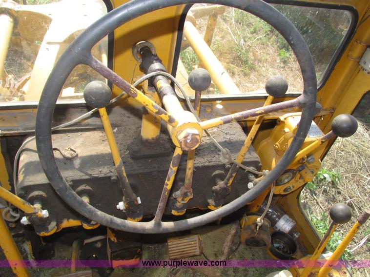 image for item H1215 1952 Caterpillar 112 ridgid frame motor grader