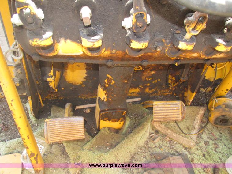 image for item H1215 1952 Caterpillar 112 ridgid frame motor grader