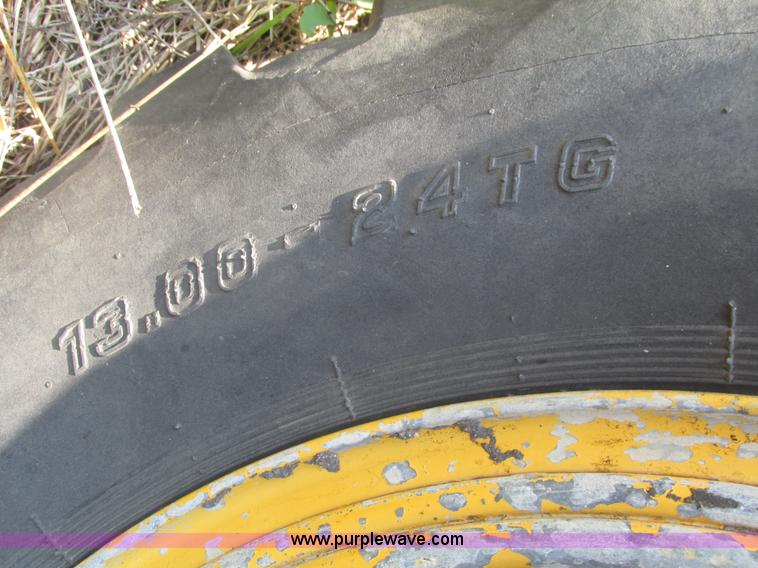 image for item H1215 1952 Caterpillar 112 ridgid frame motor grader