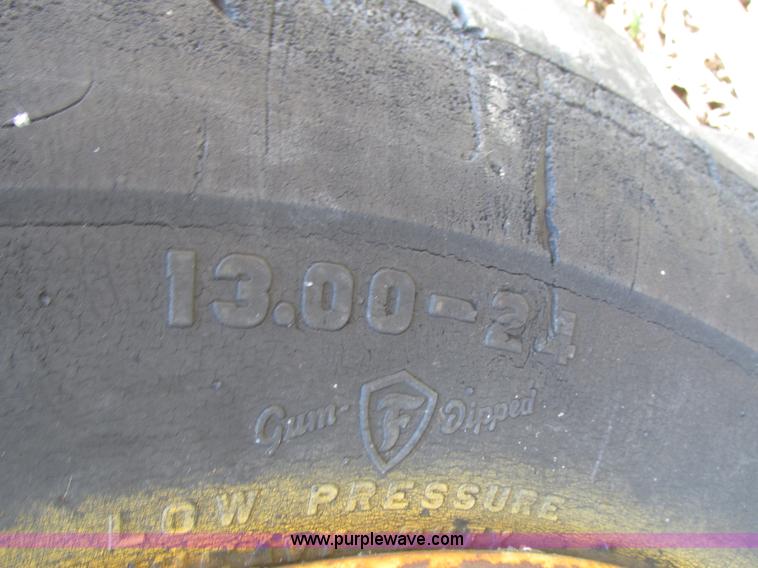 image for item H1215 1952 Caterpillar 112 ridgid frame motor grader