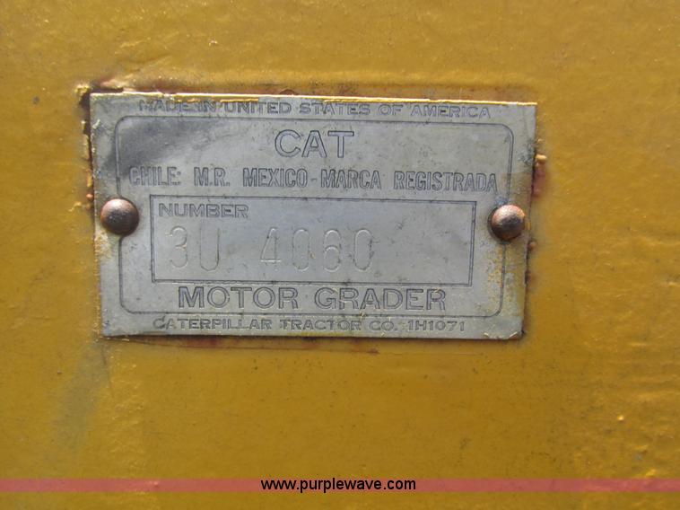 image for item H1215 1952 Caterpillar 112 ridgid frame motor grader