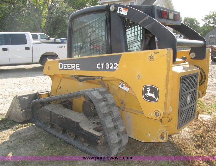 image for item H1218 2006 John Deere CT322 skid steer