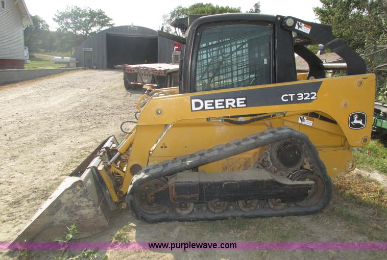 image for item H1218 2006 John Deere CT322 skid steer