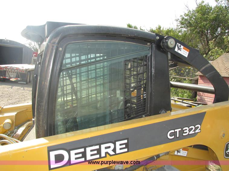 image for item H1218 2006 John Deere CT322 skid steer
