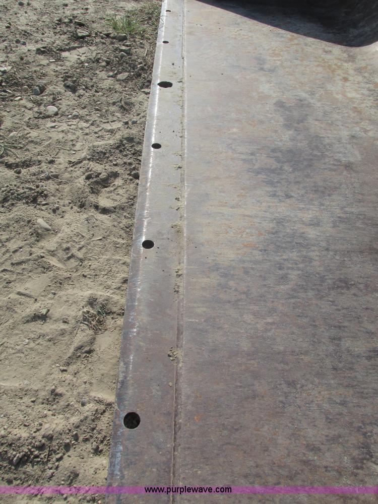 image for item H1218 2006 John Deere CT322 skid steer