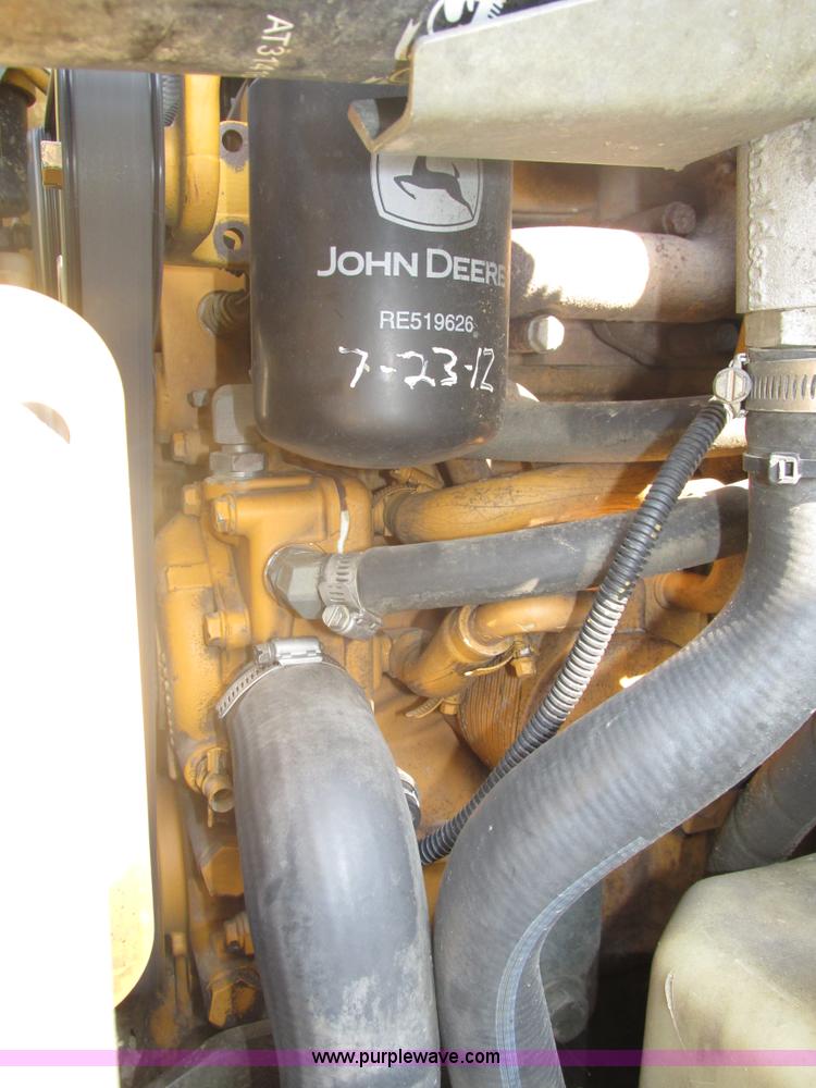 image for item H1218 2006 John Deere CT322 skid steer