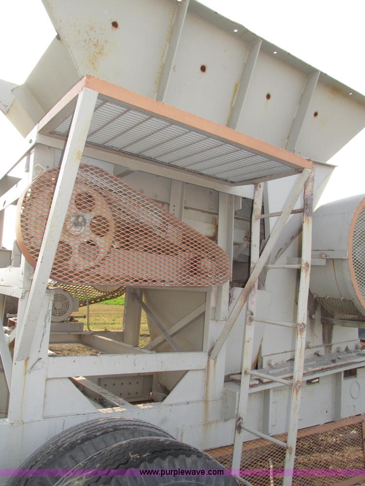 image for item H1219 WFM Eagle 10x36 jaw crusher