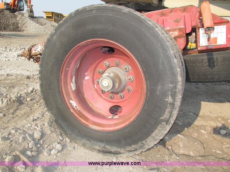image for item H1219 WFM Eagle 10x36 jaw crusher