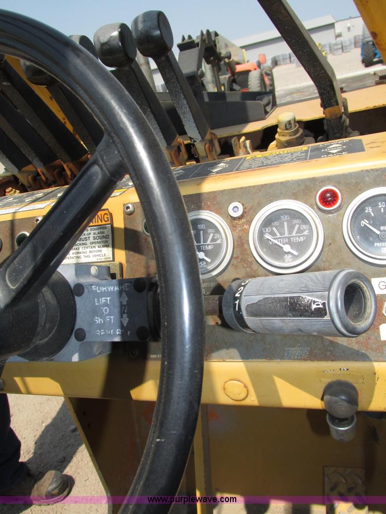 image for item H1222 1998 Broderson IC-200-2C carry deck crane