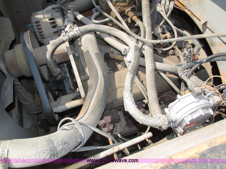 image for item H1222 1998 Broderson IC-200-2C carry deck crane