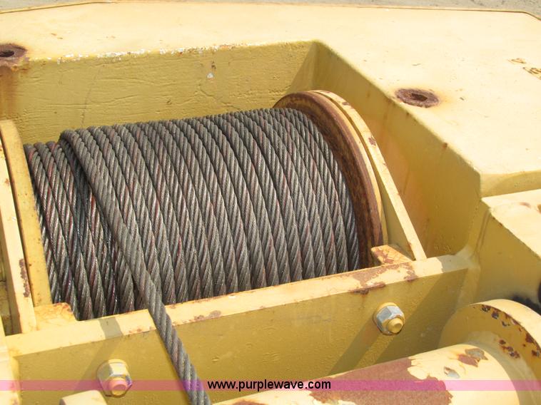 image for item H1222 1998 Broderson IC-200-2C carry deck crane