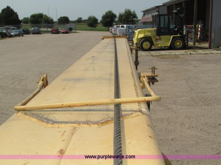 image for item H1222 1998 Broderson IC-200-2C carry deck crane