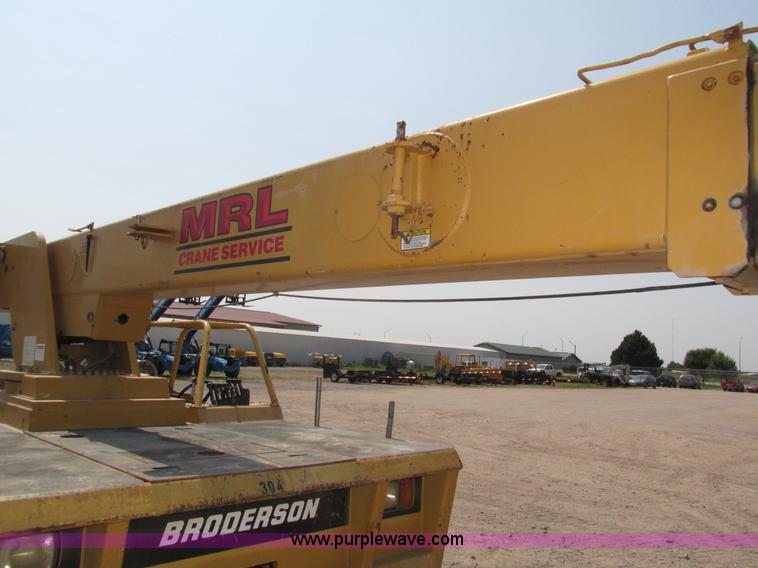 image for item H1222 1998 Broderson IC-200-2C carry deck crane