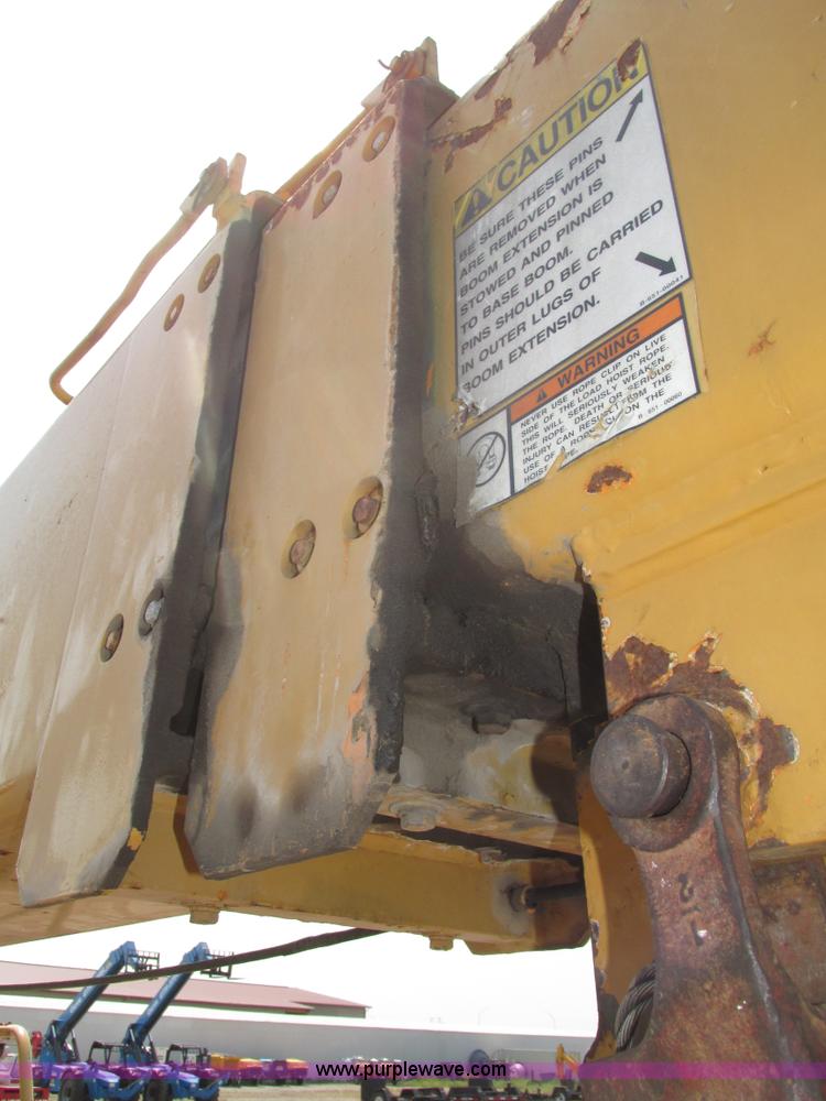 image for item H1222 1998 Broderson IC-200-2C carry deck crane