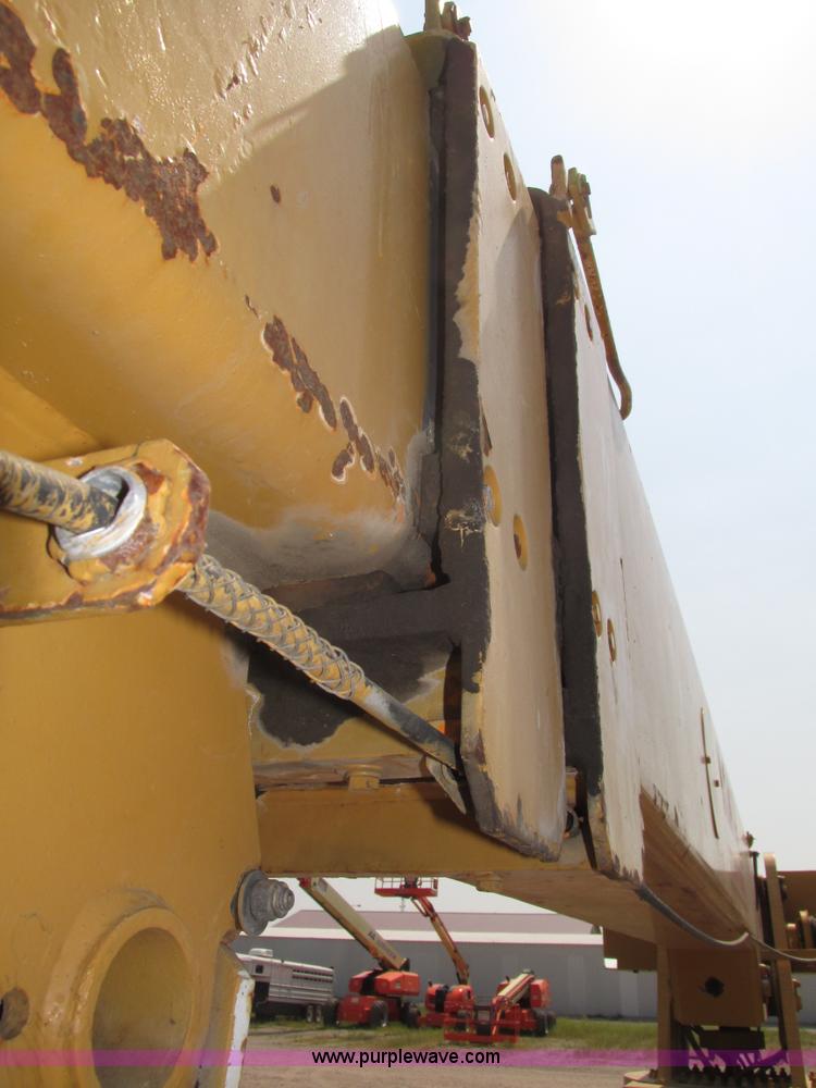 image for item H1222 1998 Broderson IC-200-2C carry deck crane