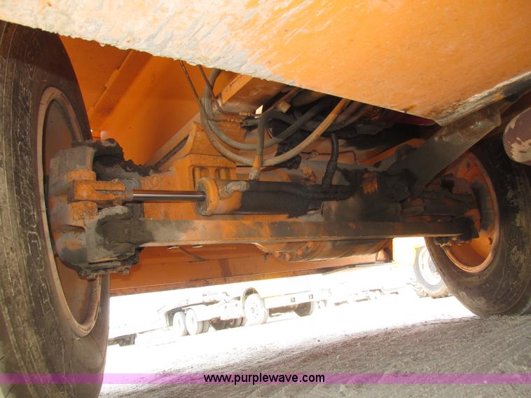 image for item H1222 1998 Broderson IC-200-2C carry deck crane