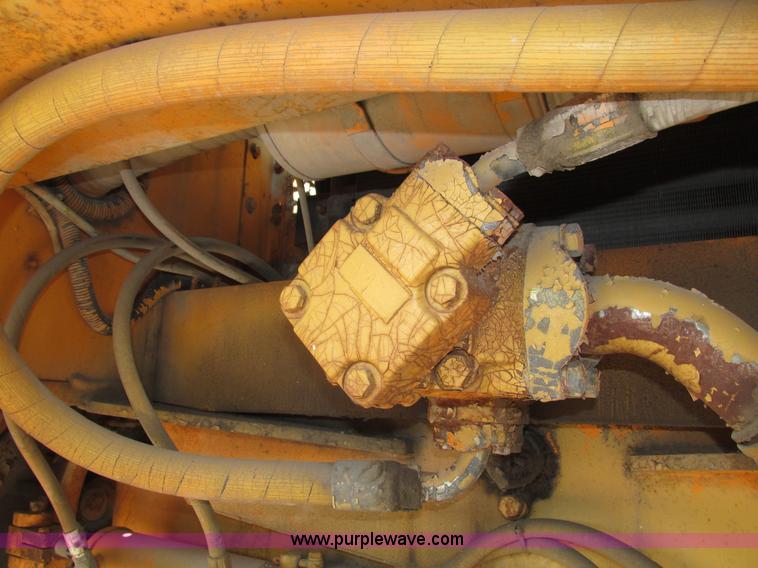 image for item H1222 1998 Broderson IC-200-2C carry deck crane