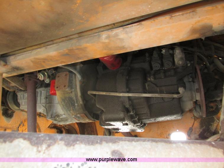 image for item H1222 1998 Broderson IC-200-2C carry deck crane