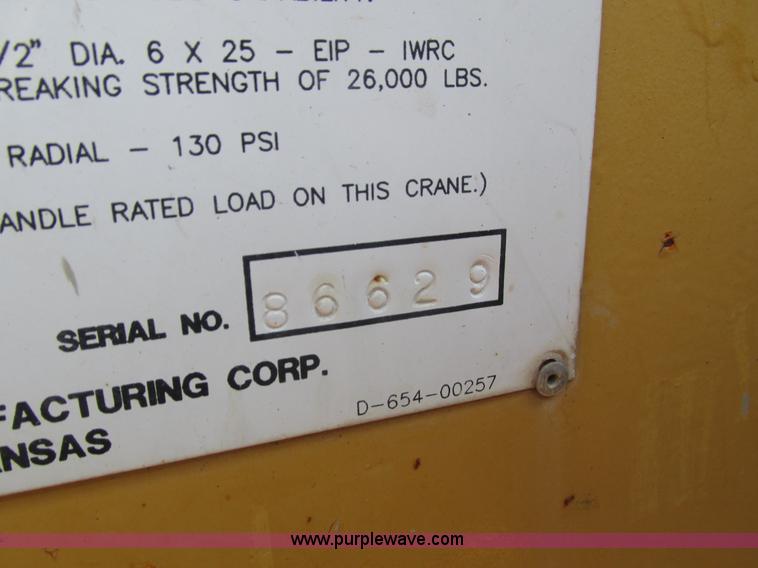 image for item H1222 1998 Broderson IC-200-2C carry deck crane