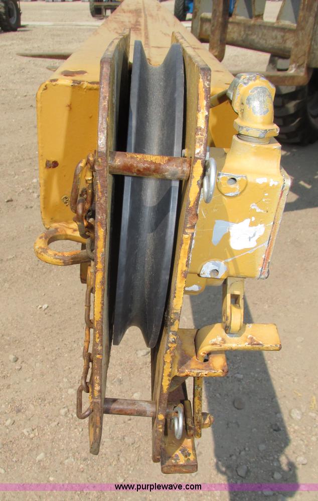 image for item H1222 1998 Broderson IC-200-2C carry deck crane