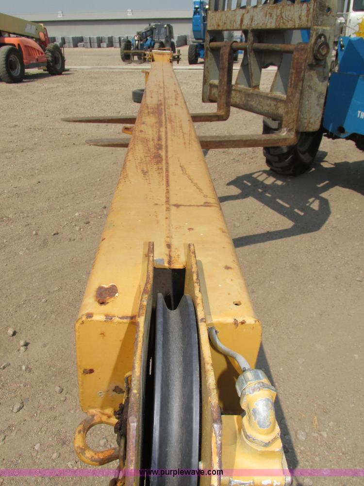 image for item H1222 1998 Broderson IC-200-2C carry deck crane