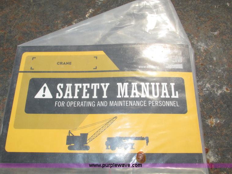 image for item H1222 1998 Broderson IC-200-2C carry deck crane