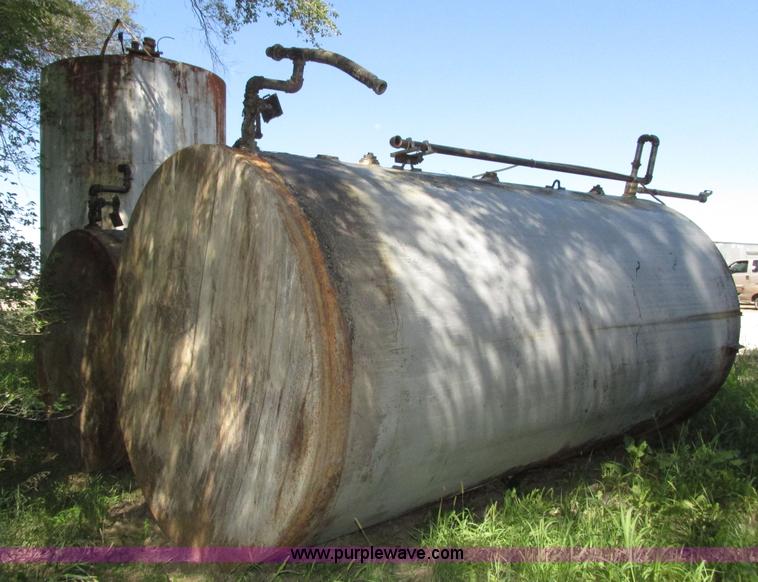 image for item H1223 (3) steel tanks