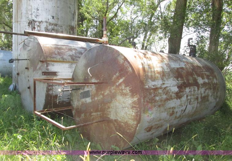 image for item H1223 (3) steel tanks