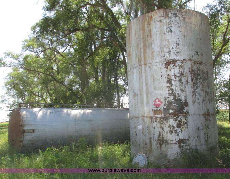 image for item H1224 (2) steel tanks