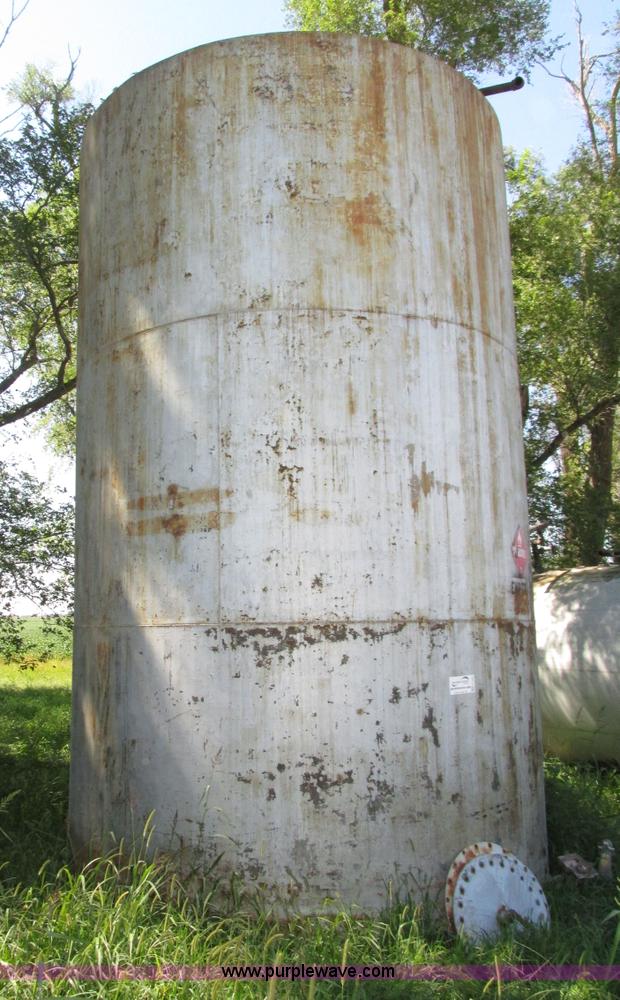 image for item H1224 (2) steel tanks