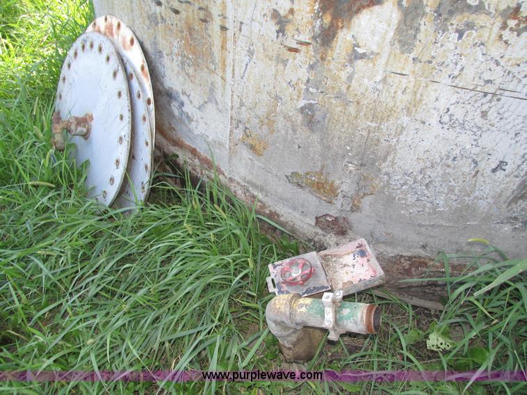 image for item H1224 (2) steel tanks