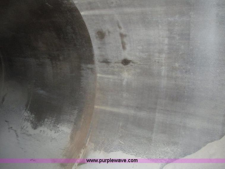image for item H1224 (2) steel tanks