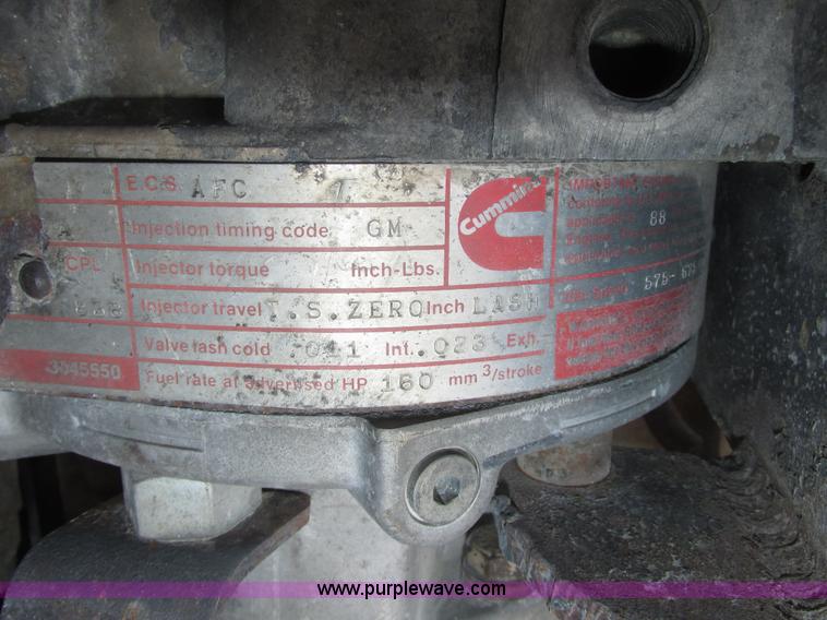 image for item H1225 1989 Ford LNT9000 spreader truck