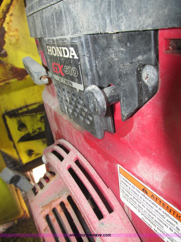 image for item H1225 1989 Ford LNT9000 spreader truck