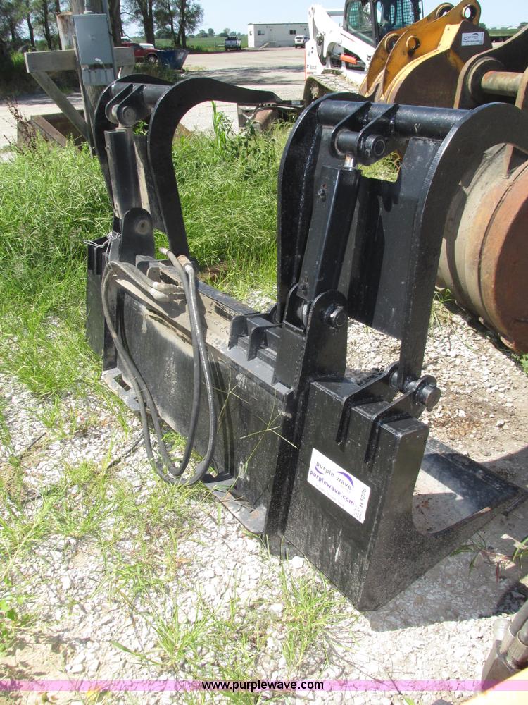 image for item H1226 Skid steer grapple bucket