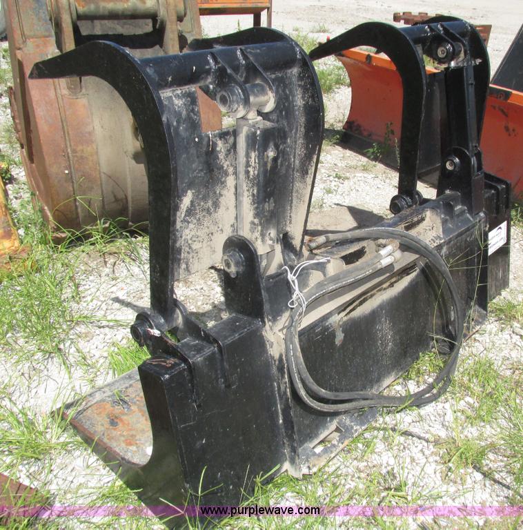 image for item H1226 Skid steer grapple bucket