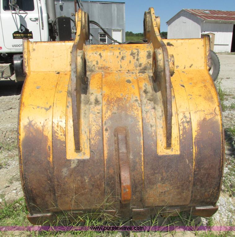 image for item H1228 Excavator bucket