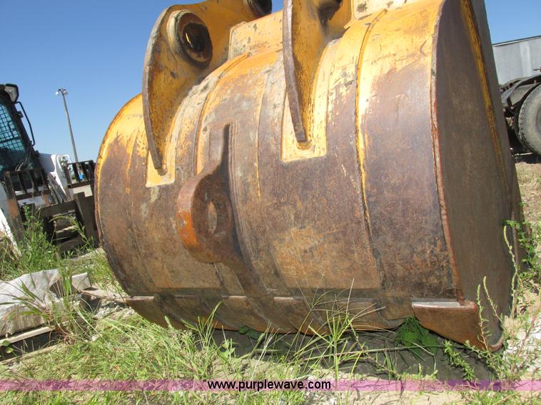 image for item H1228 Excavator bucket