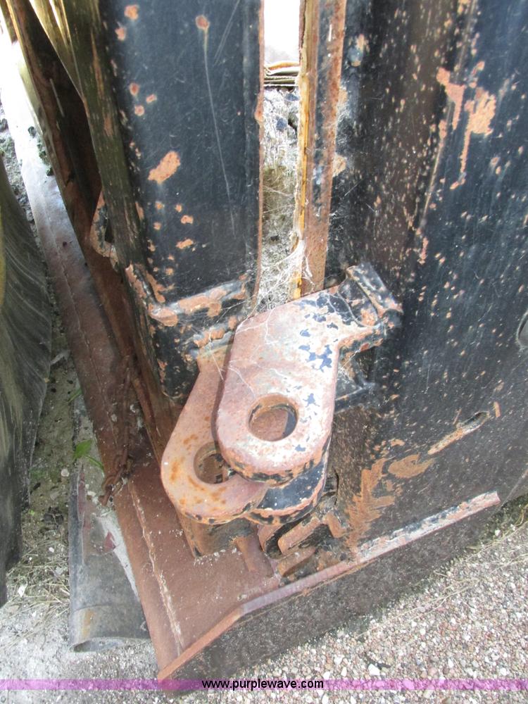 image for item H1229 Ox Bodies 16FT.18-21YD Dump truck body