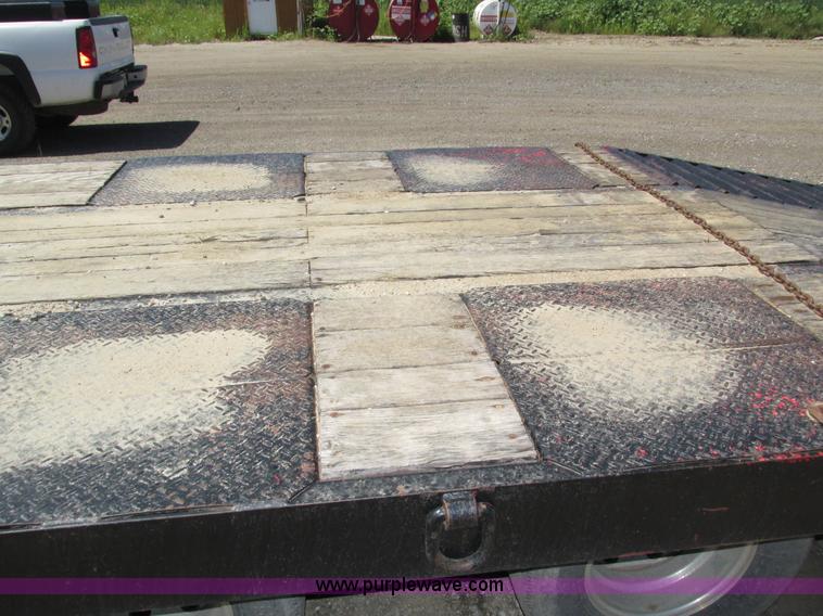 image for item H1230 2001 Load King 122LT 24'L equipment trailer