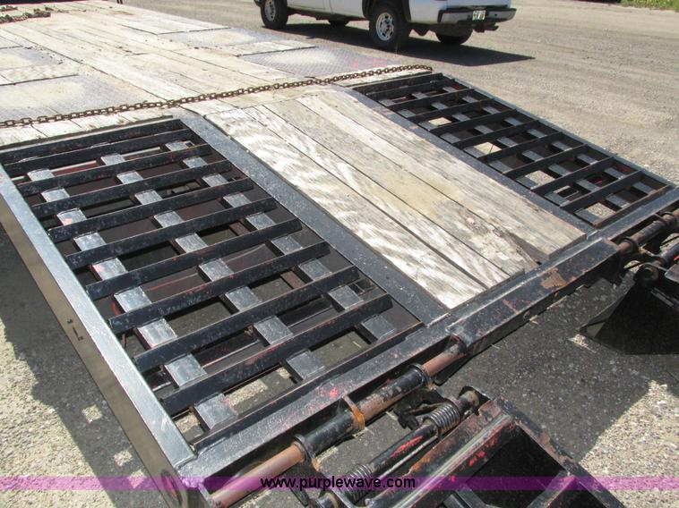 image for item H1230 2001 Load King 122LT 24'L equipment trailer