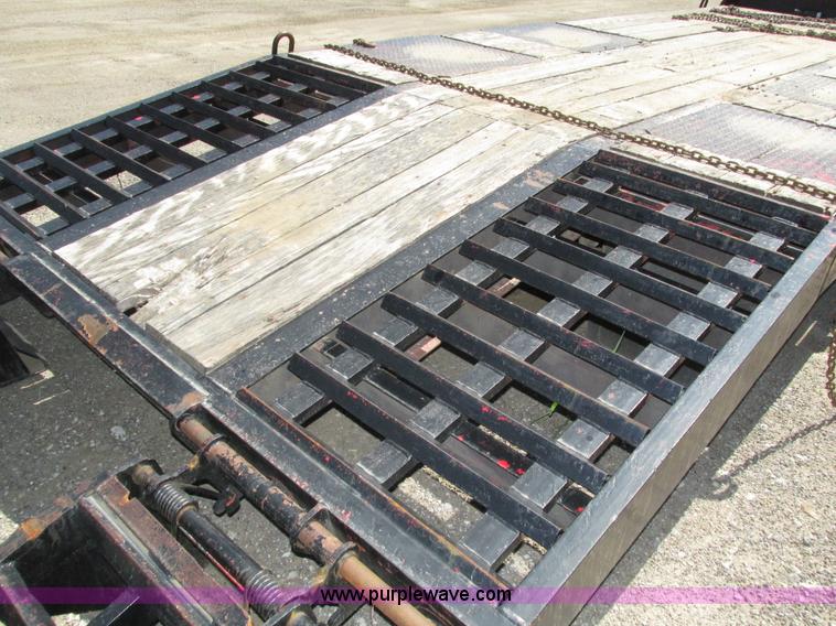 image for item H1230 2001 Load King 122LT 24'L equipment trailer